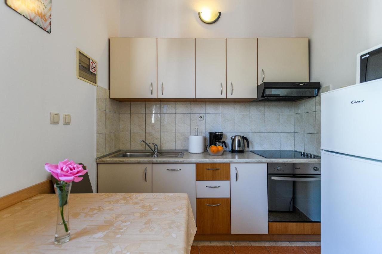 Apartmani Nena Zadar Exteriör bild